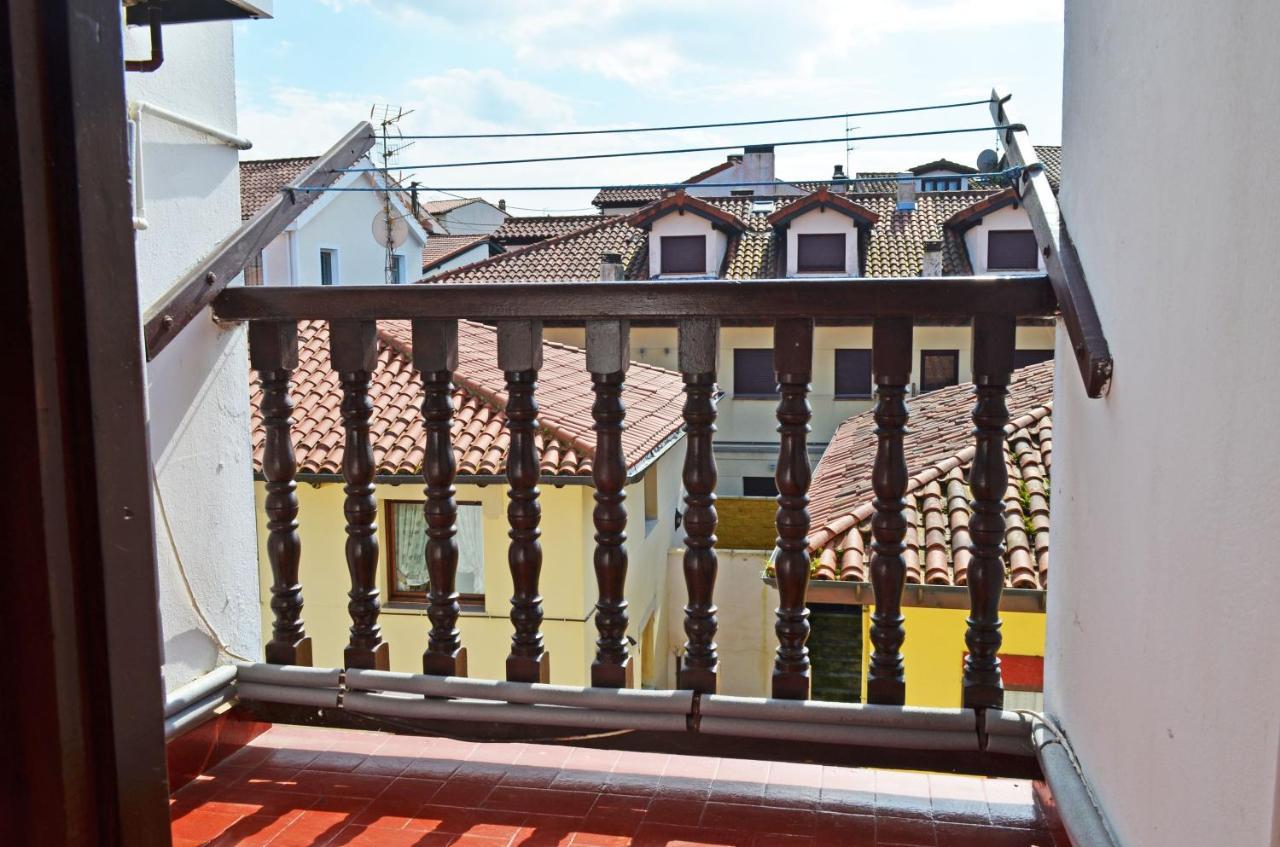 Apartamento El Corro: Con Parking En Pleno Centro De Comillas Buitenkant foto