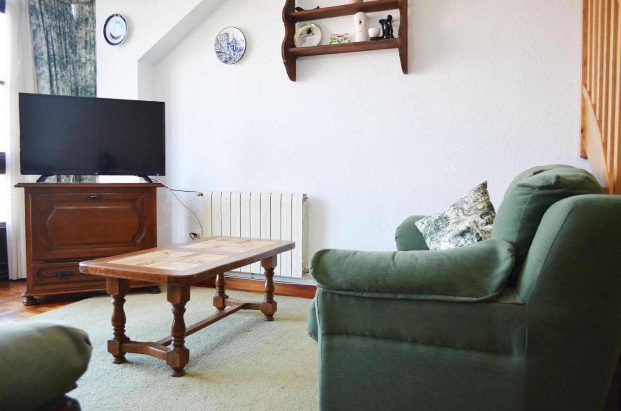 Apartamento El Corro: Con Parking En Pleno Centro De Comillas Buitenkant foto